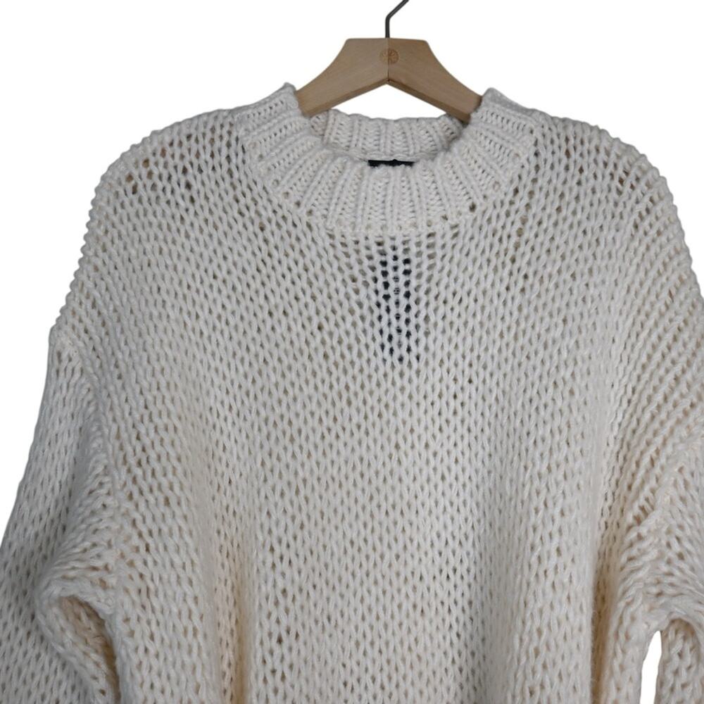 Pretty Little Thing Women's S Loosely Woven Belted Cream Sweater Oversized NEW - Picture 3 of 9